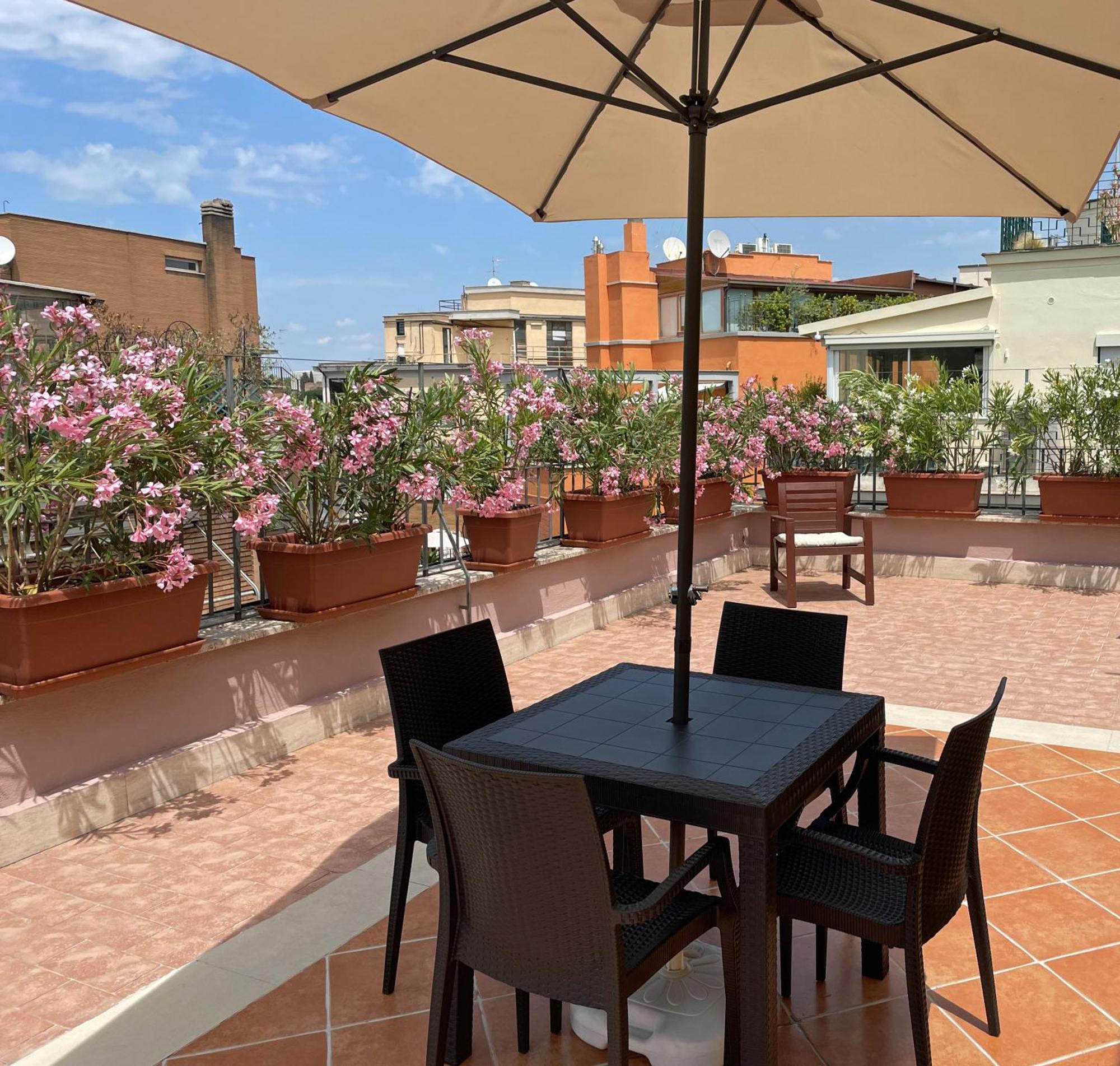 Little Aventino Bnb Рим Экстерьер фото